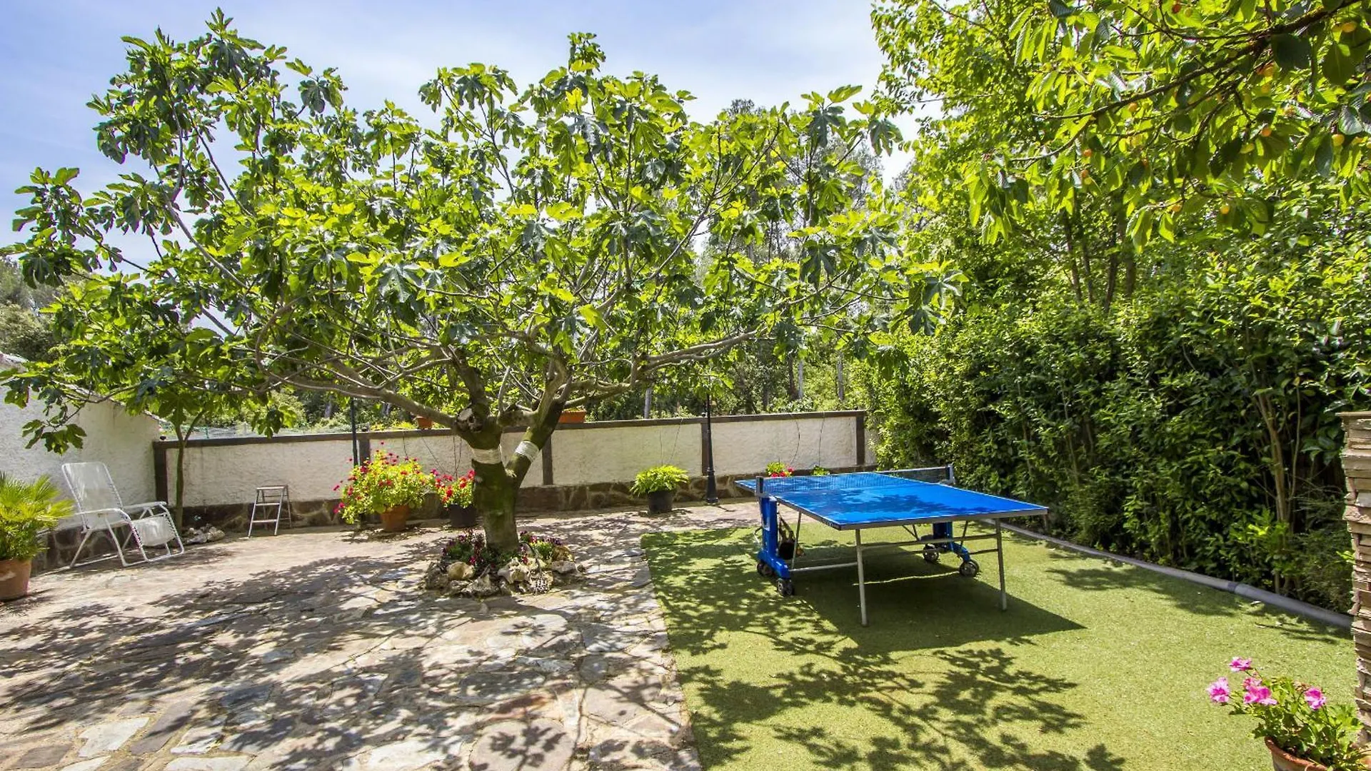 Villa Nature, Pool, Tennis, Aircon Only 15 Minutes To Barcelona! Sabadell Spain