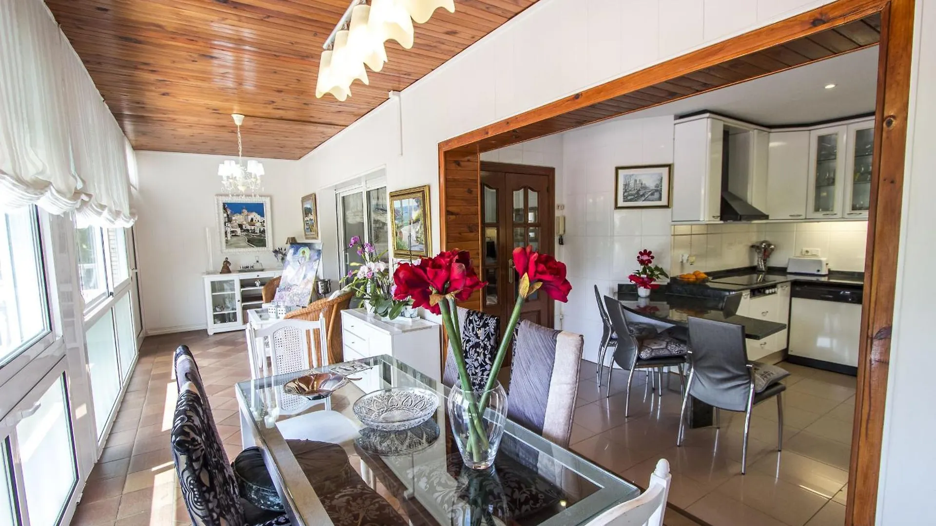Nature, Pool, Tennis, Aircon Only 15 Minutes To Barcelona! Sabadell Villa